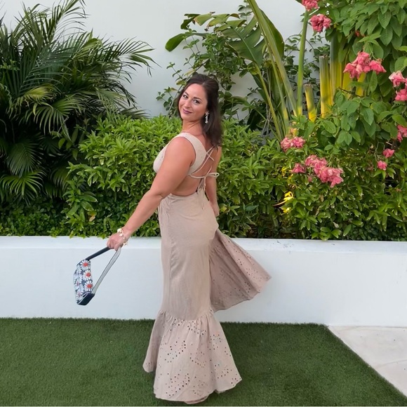 Meet your Posher, Lauren - Picture 2 of 9